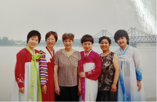 摸摸耳朵就让人重获健康!半路出家的她,凭什么让西医大夫心服口服? 摸摸耳朵就让人重获健康!半路出家的她,凭什么让西医大夫心服口服?